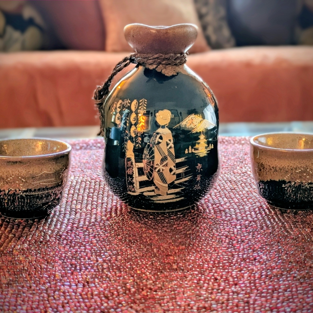 Vintage Japanese Black Enamel Chokin Sake Set With Gold And Silver Etchings
